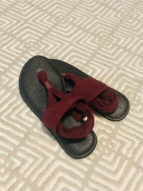 Burgundy Sanuks Sandal on Black Footbed